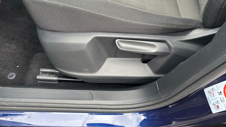 Volkswagen T-Roc 1.0 TSI SE 5dr Petrol Hatchback